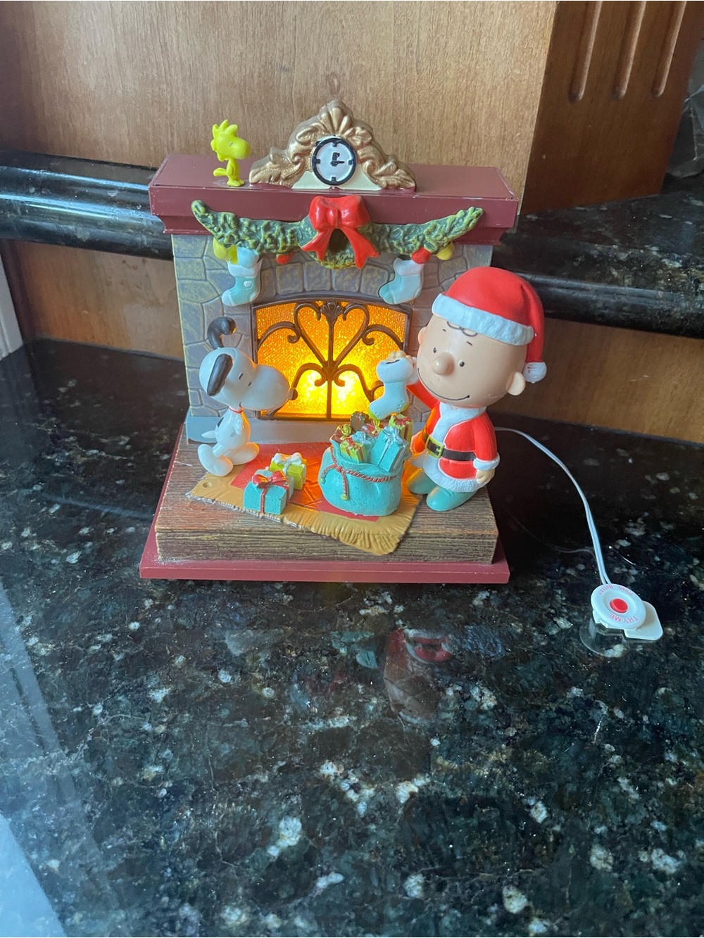 Peanuts Holiday Fireplace Figurine - Red & Green Christmas Decor